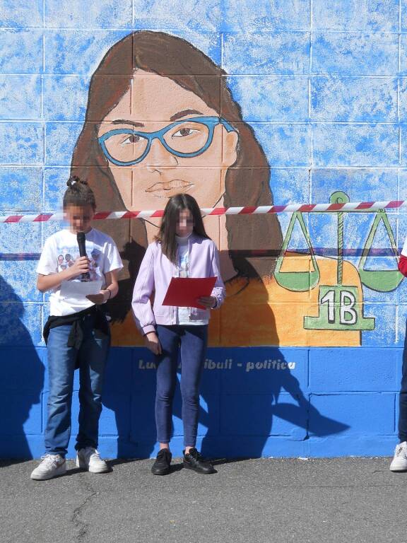 “Avventurieri in città”, inaugurato il murales alla scuola Fermi di Lainate