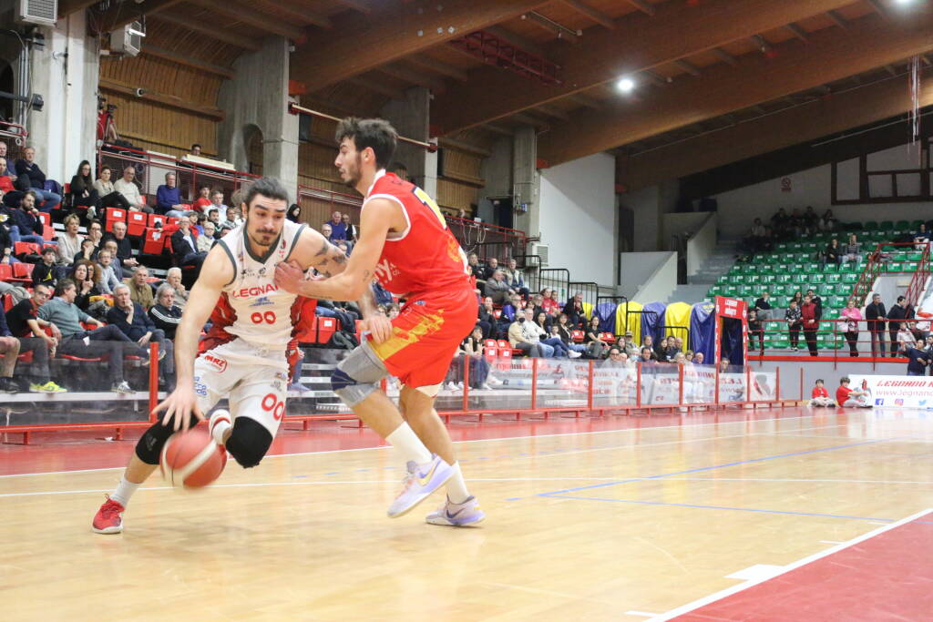 Basket: la sfida tra Legnano e Oleggio
