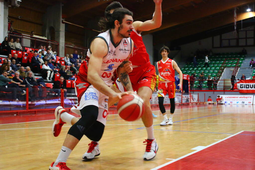 Basket: la sfida tra Legnano e Oleggio