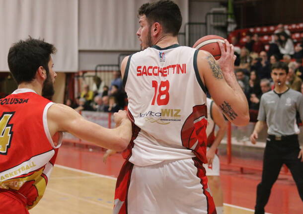 Basket: la sfida tra Legnano e Oleggio