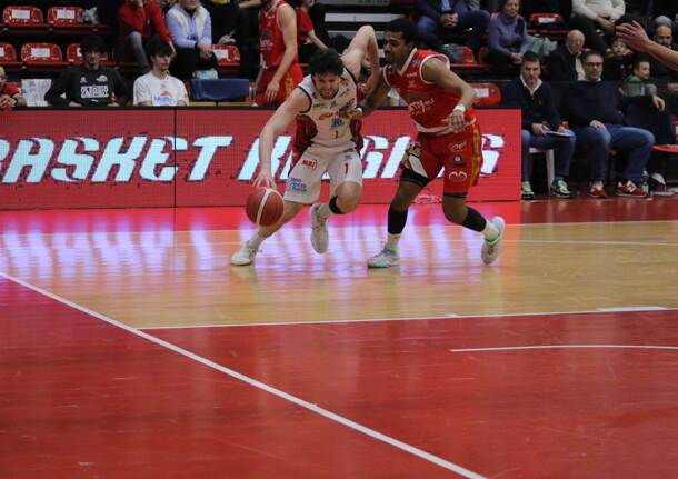 Basket: Legnano al PalaBorsani sfida Oleggio