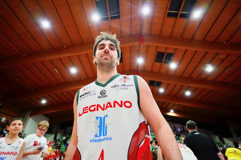 Basket: la vittoria di Legnano contro Omegna nelle foto di Daniele Zaffaroni