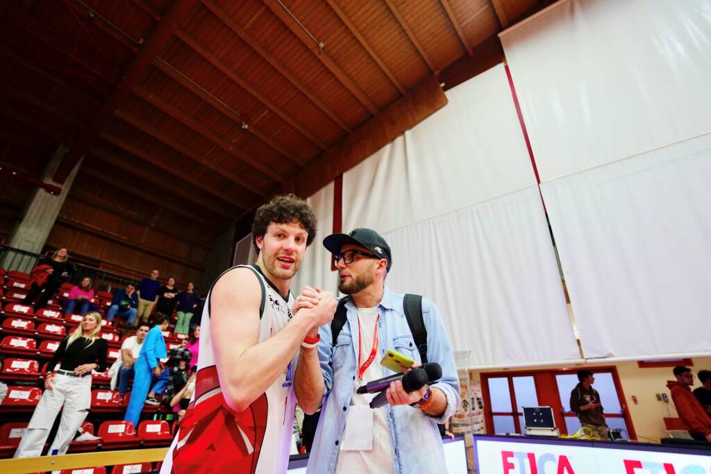 Basket: la vittoria di Legnano contro Omegna nelle foto di Daniele Zaffaroni