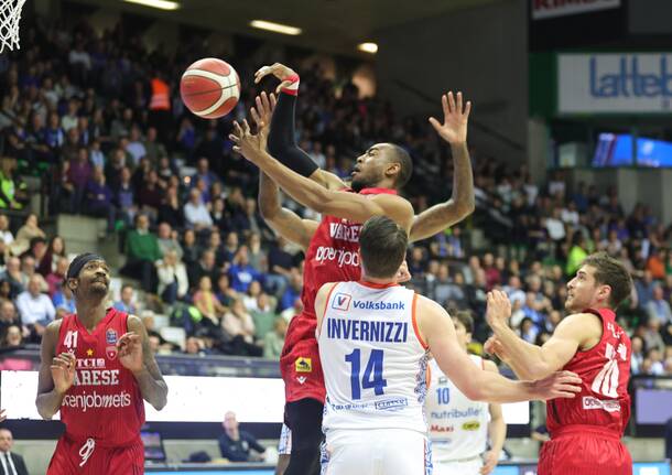 Nutribullet Treviso – Openjobmetis Varese 95-97