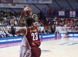 Umana Venezia – Openjobmetis Varese 92-81