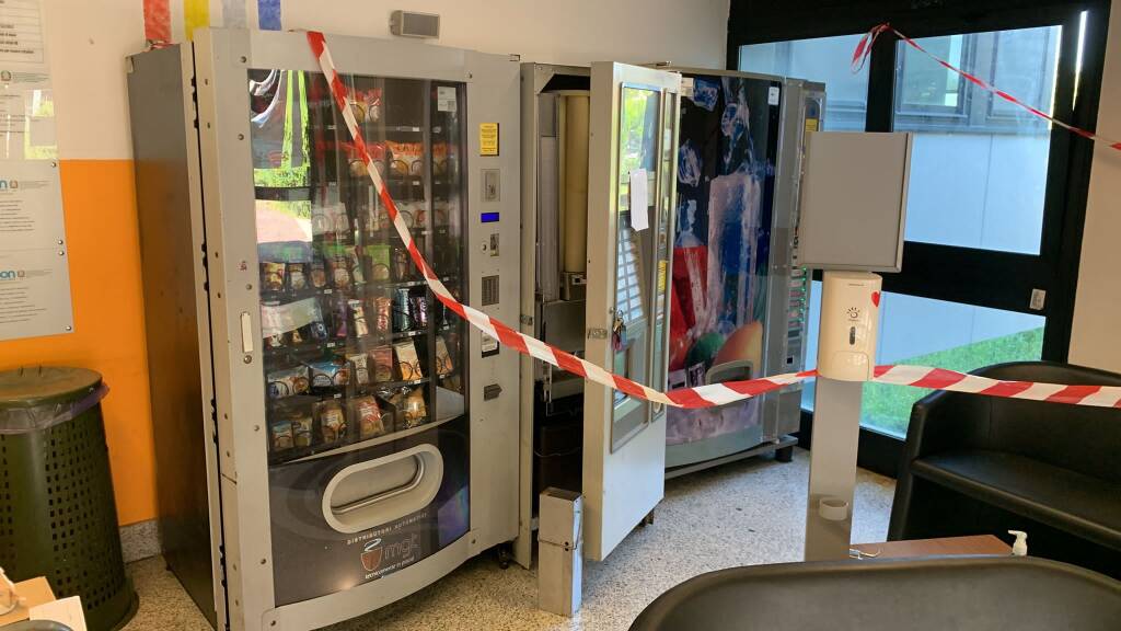Ancora scuole visitate dai ladri di monete ai distributori automatici