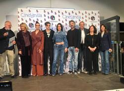 cast mare fuori busto arsizio