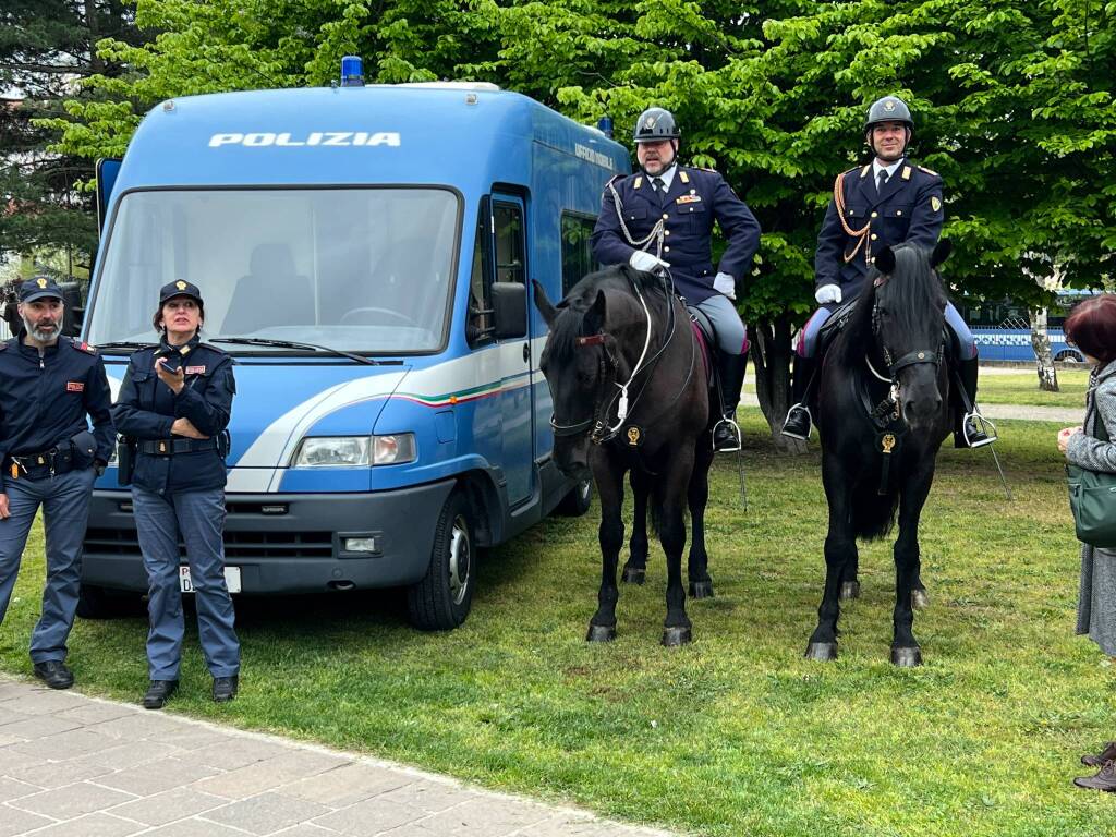 festa polizia busto arsizio