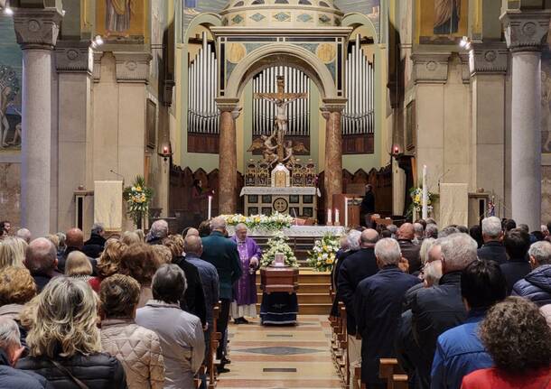 Funerali dell'ex preside e vicesindaco Angelo Mocchetti a Rescaldina