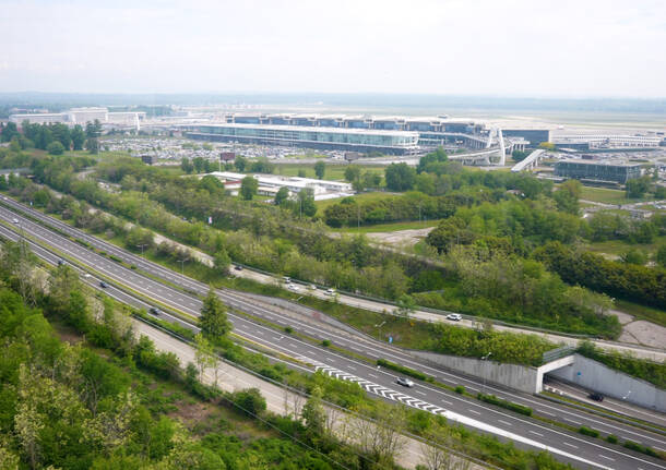 In volo su Malpensa e sul Ticino grazie a Volandia ed Eliossola