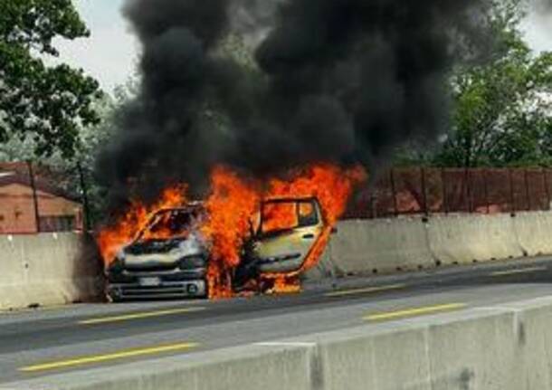 Incendio autostrada A8