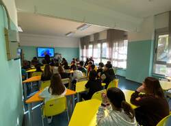 L'ex magistrato Pietro Forno alla scuola Leopardi di San Vittore Olona