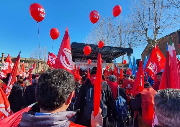 Lavoratori del Legnanese alla manifestazione a Torino del settore edile 