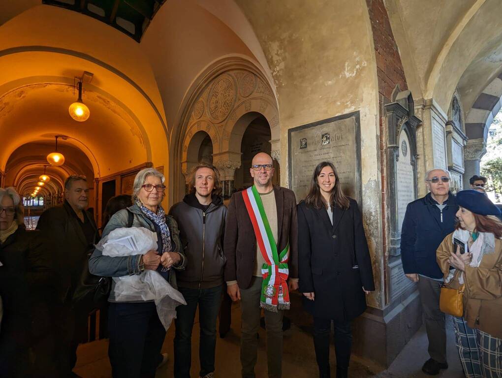 Milano - Svelato il restauro della tomba dell'architetto Carlo Maciachini