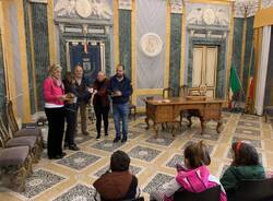 Piccoli semi che germoglino: i piccoli alunni donano piantine al Comune di Casciago