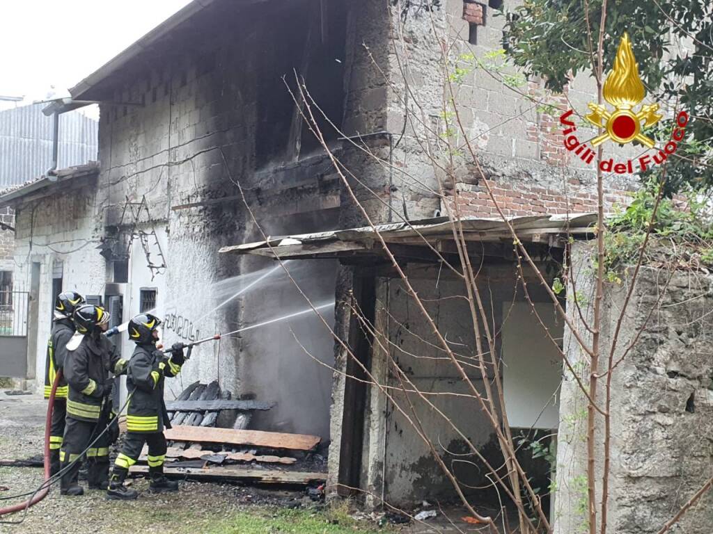 Porto Valtravaglia - Incendio via Fornaci