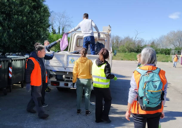 Pulizia di strade e vicinali e irrigazione: fine settimana dedicato all'ambiente a Dairago