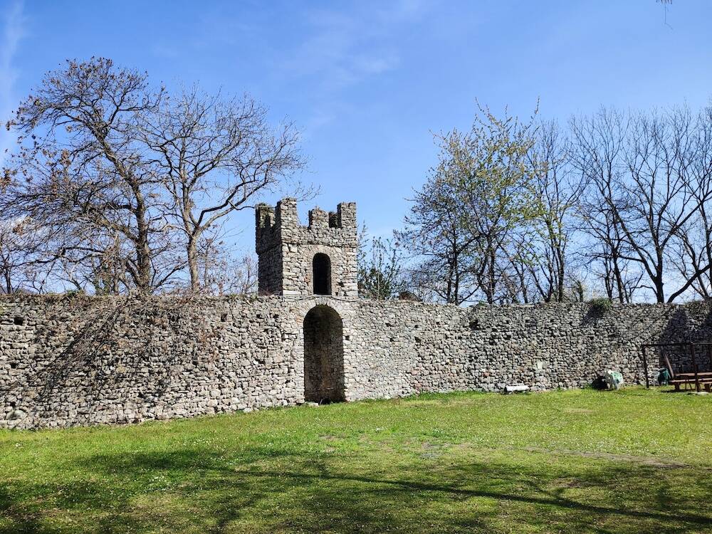 Rocca di Orino