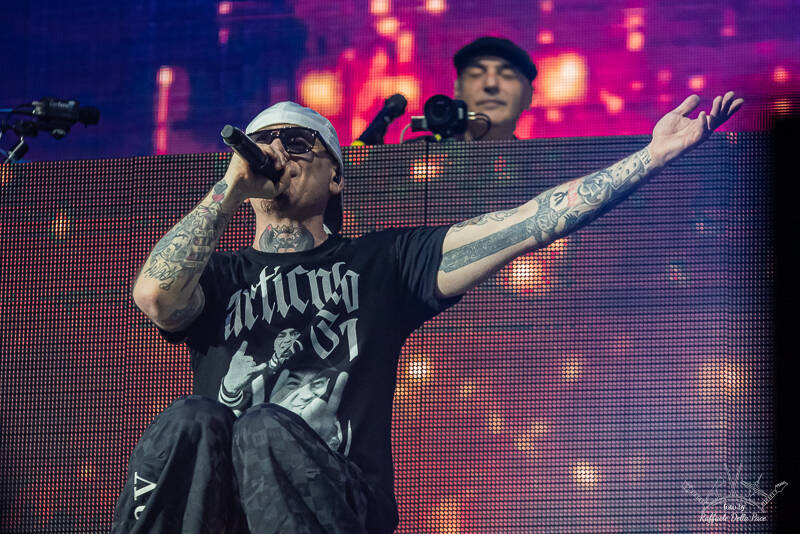 Articolo 31 in concerto al Forum di Assago