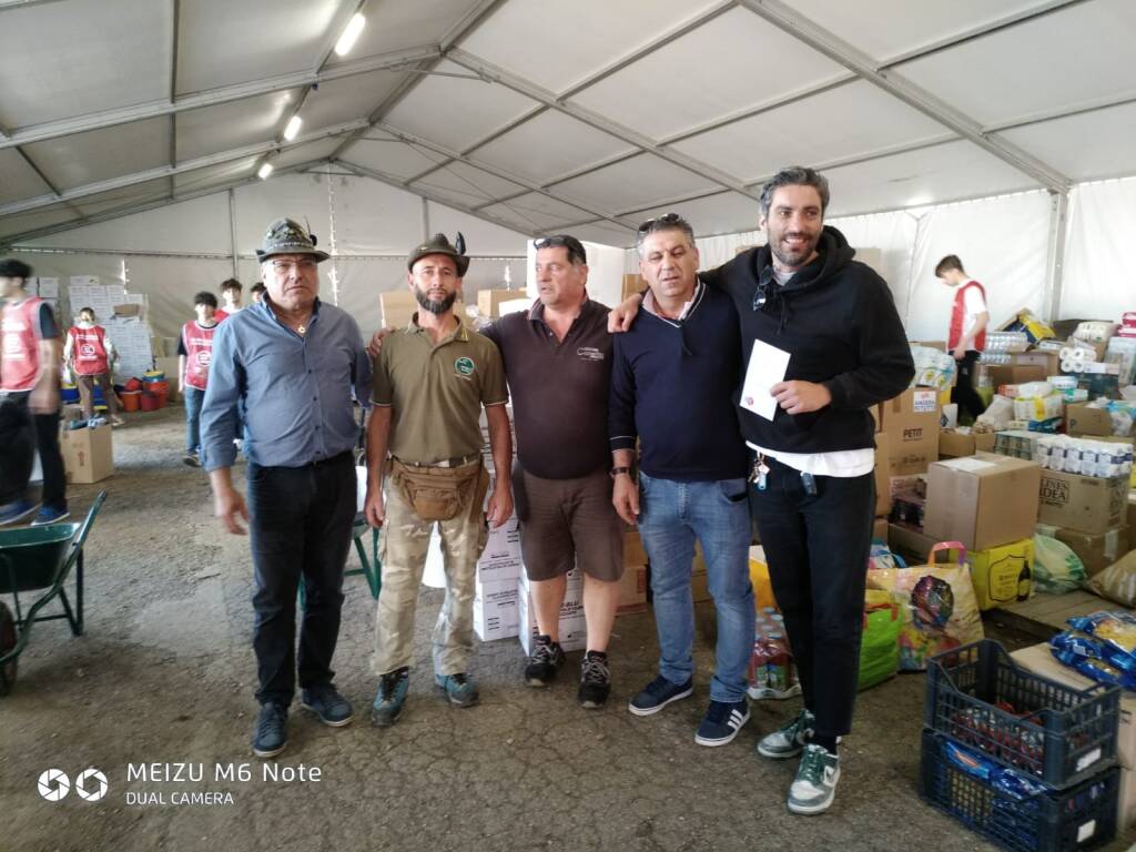 Da Angera due furgoni di aiuti verso Faenza colpita dall'alluvione 