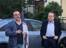 flash mob nel parcheggio della stazione di Canegrate 