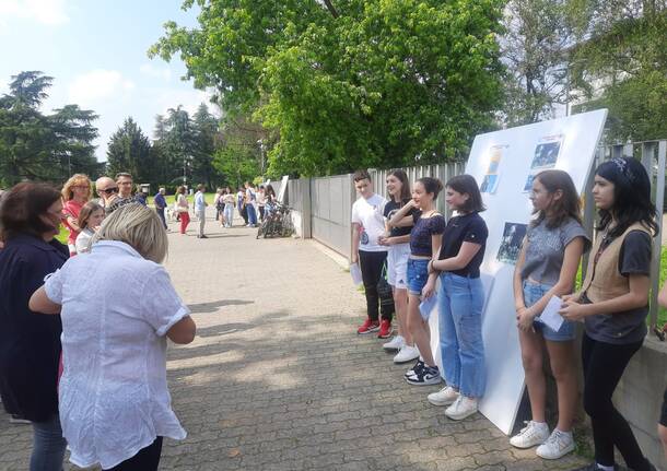 Gli studenti diventano guide turistiche e raccontano la storia di Gianni Rodari ad Uboldo