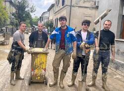 I ragazzi di Gioventù Nazionale del Milanese a Forlì per aiutare gli alluvionati