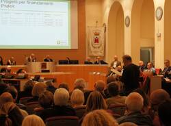 Il dibattito sul futuro dell'ospedale di Saronno riempie la sala Agostino Vanelli