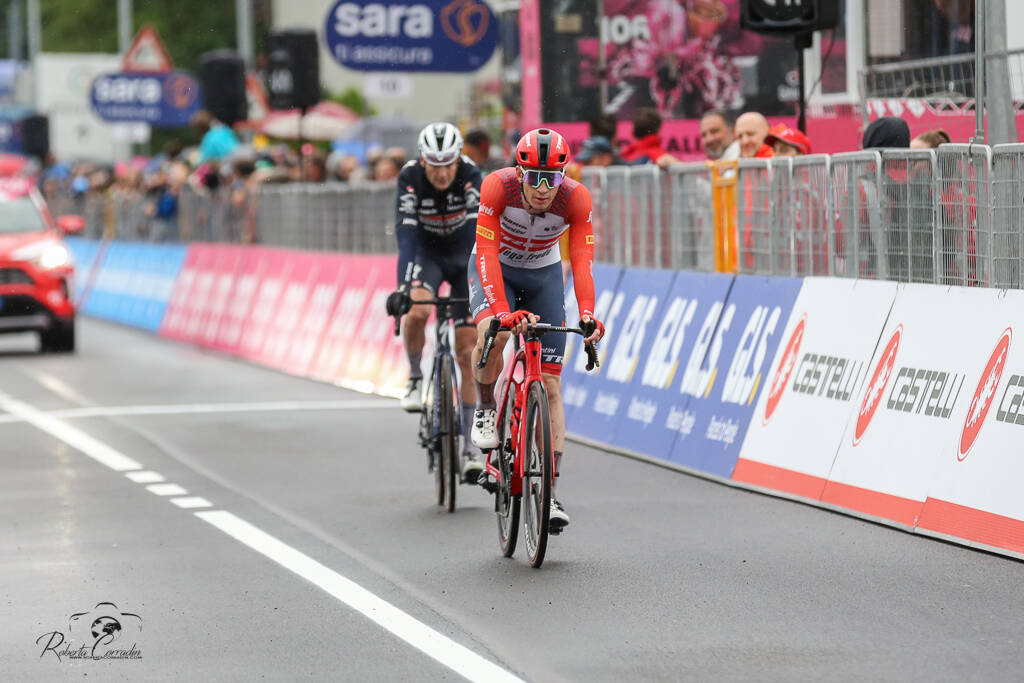 Il Giro d'Italia a Cassano Magnago, la corsa