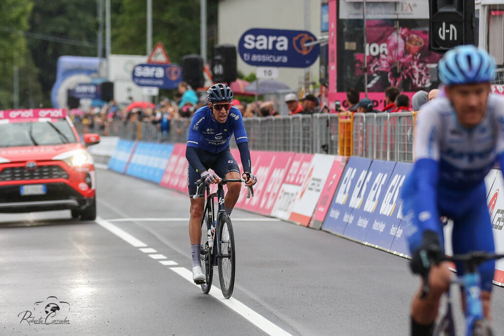 Il Giro d'Italia a Cassano Magnago, la corsa