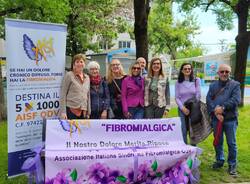 Inaugurata a Legnano una panchina viola per la fibromialgia