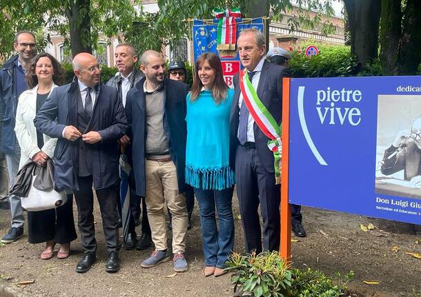 inaugurazione giardino don giussani busto arsizio