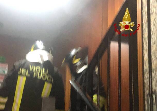 L’incendio alla palazzina Aler di Milano
