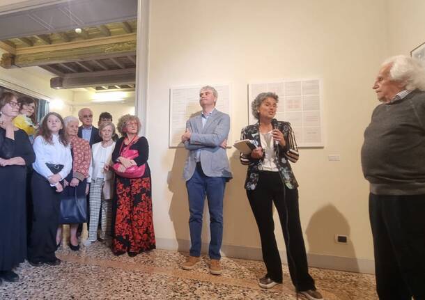 L'inaugurazione della mostra di Giovanni La Rosa