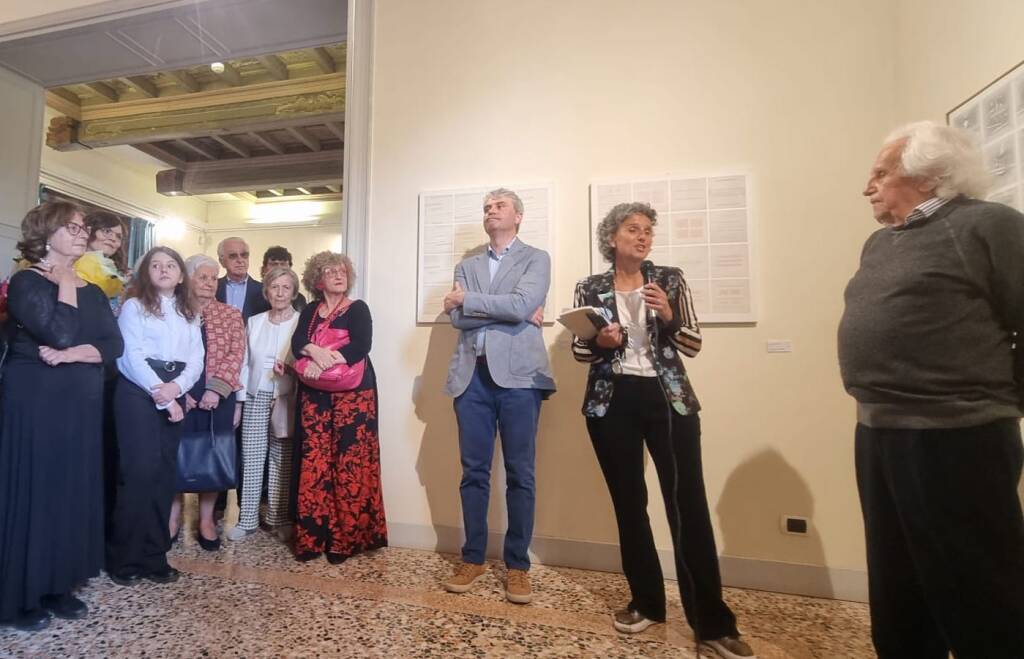 L'inaugurazione della mostra di Giovanni La Rosa