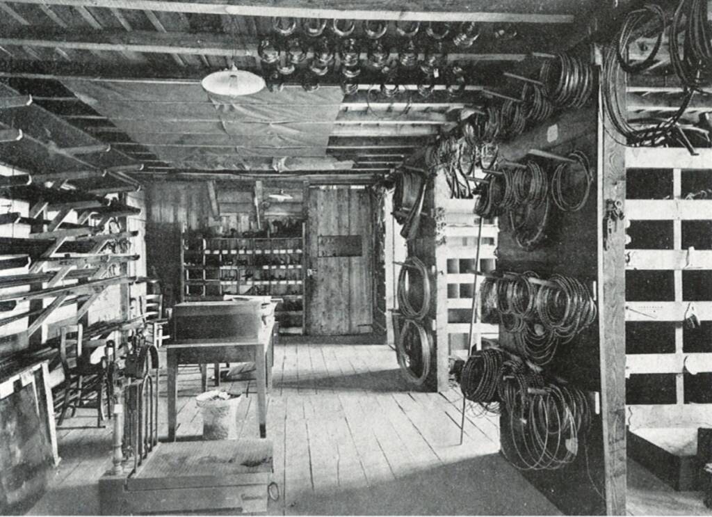 Lavorare in una fabbrica aeronautica nel 1913 - Archivio Grampa