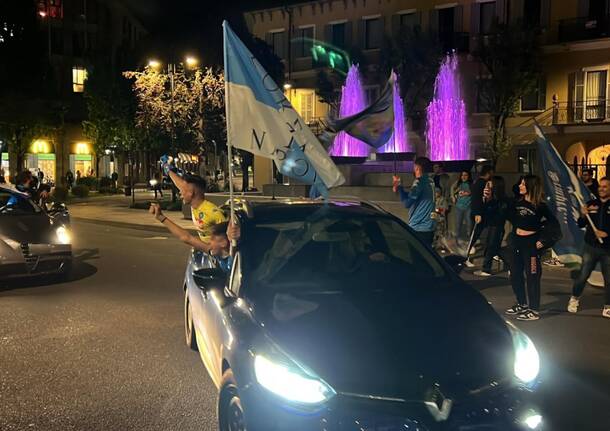 Lo Scudetto è del Napoli, esplode anche nel Varesotto la festa dei tifosi