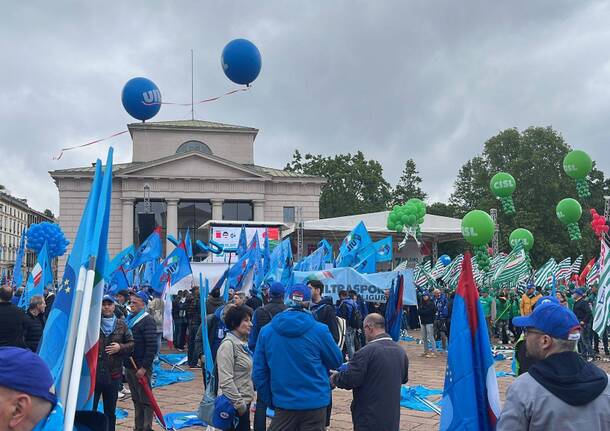 Mobilitazione sotto l'arco della pace, a Milano sindacalisti anche di Legnano