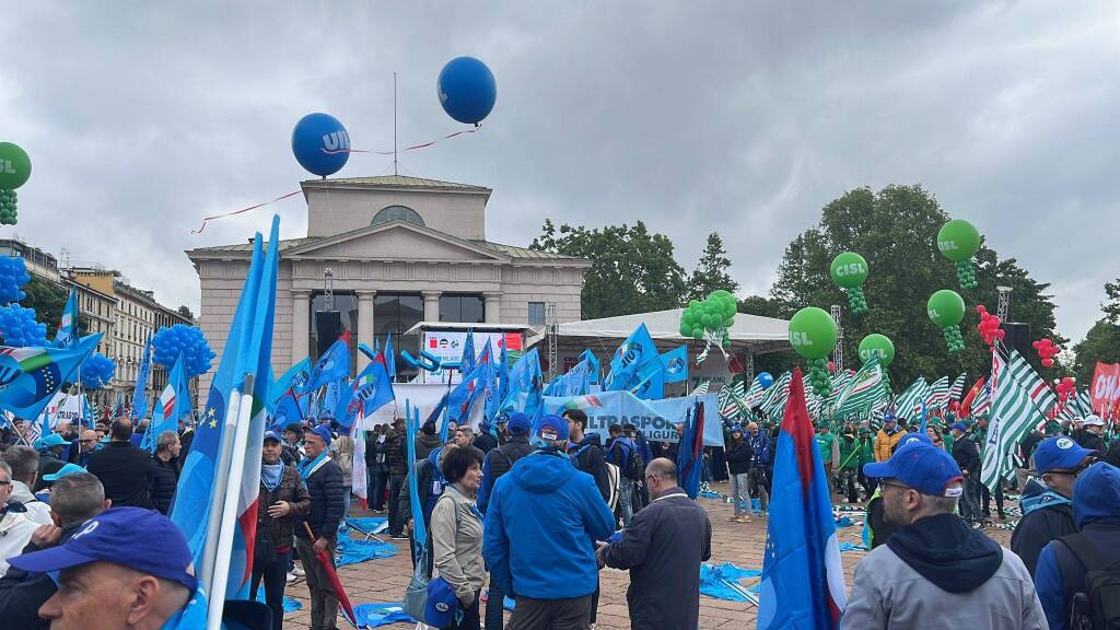 Mobilitazione sotto l'arco della pace, a Milano sindacalisti anche di Legnano