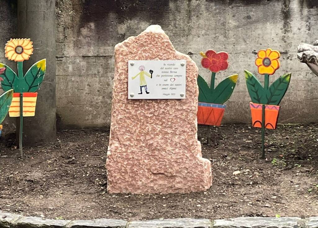 Porto Ceresio - Un albero per nonno Berna