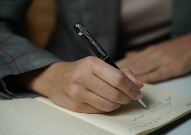 scrivere
