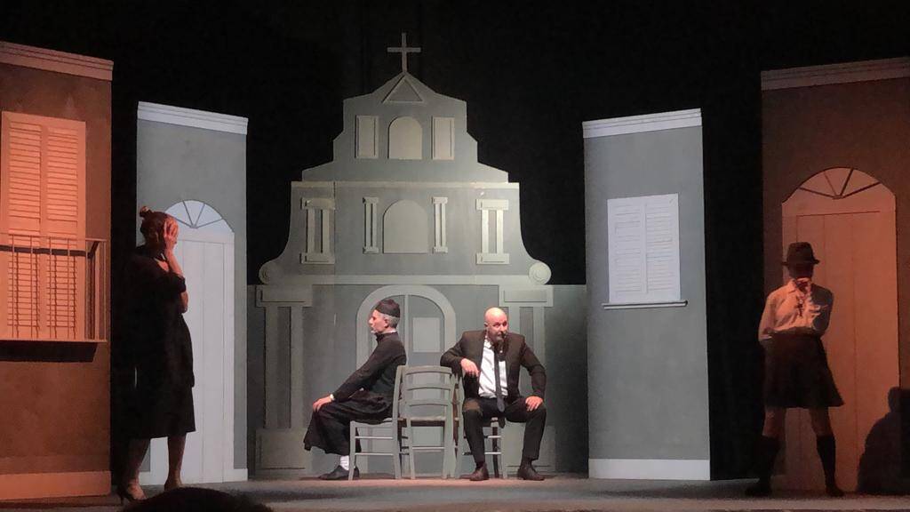 Spettacolo "Divorzio all'italiana" al Teatro Tirinnanzi