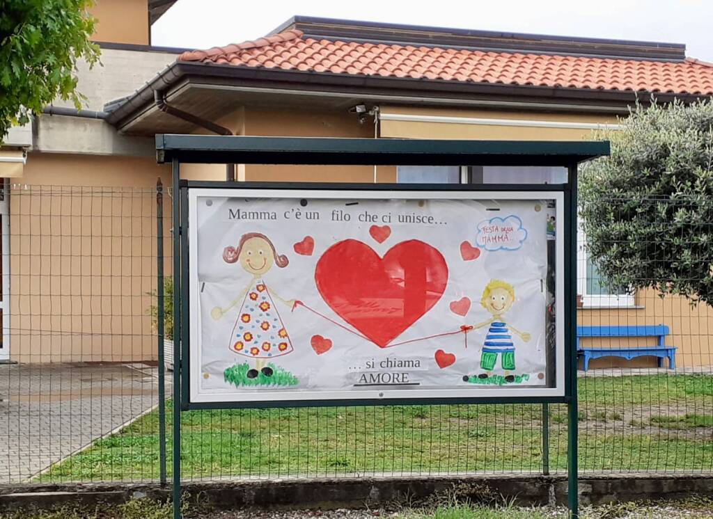 Un apericena alla Scuola dell'Infanzia a Cadrezzate con Osmate per la Festa della mamma