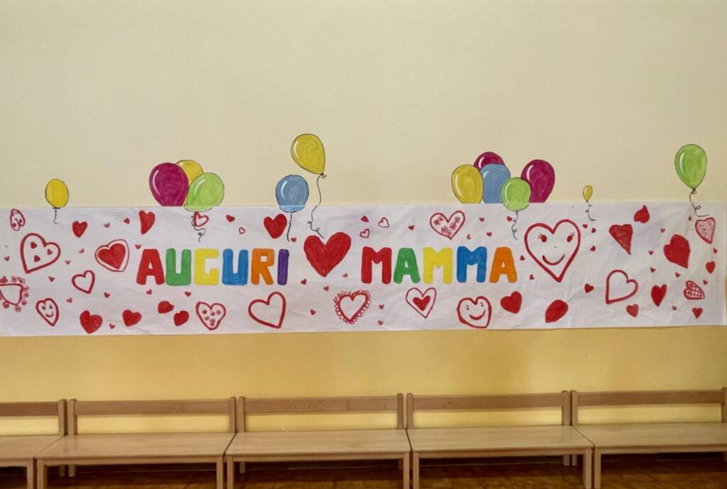 Un apericena alla Scuola dell'Infanzia a Cadrezzate con Osmate per la Festa della mamma