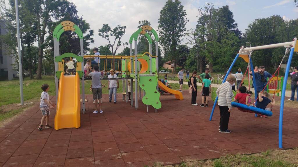 Vedano Olona - L'inaugurazione del parco Quercia rossa
