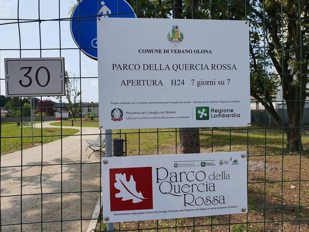 Vedano Olona - L'inaugurazione del parco Quercia rossa