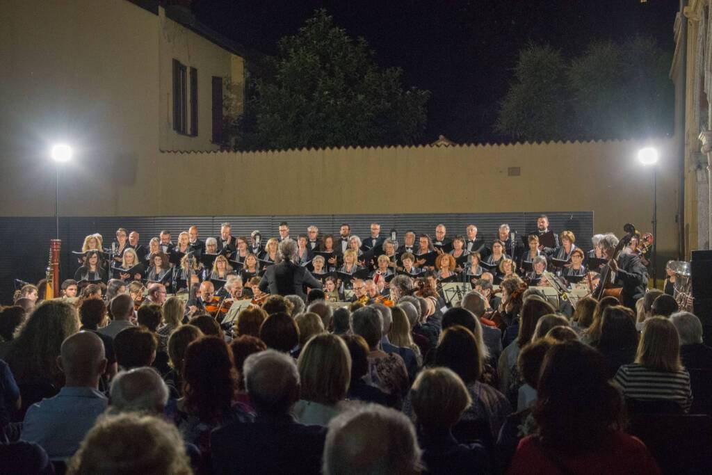 A Legnano un trionfo di solidarietà per "Verdi, un mito italiano" a Palazzo Malinverni 