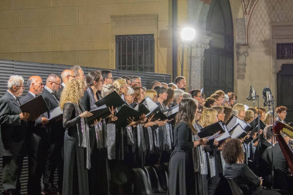 A Legnano un trionfo di solidarietà per "Verdi, un mito italiano" a Palazzo Malinverni 
