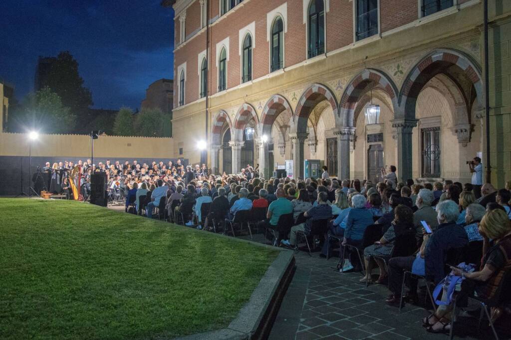 A Legnano un trionfo di solidarietà per "Verdi, un mito italiano" a Palazzo Malinverni 