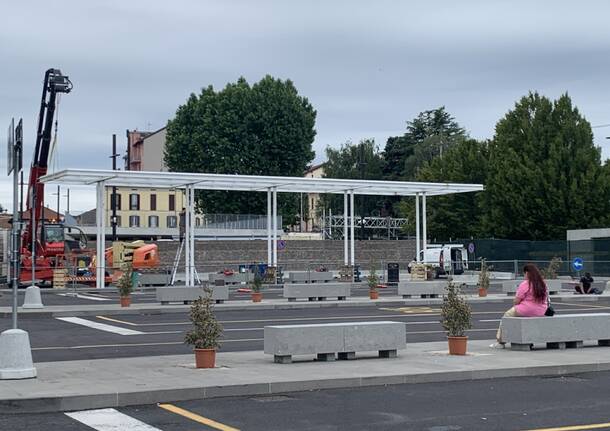 Arrivano le pensiline in piazzale Kennedy a Varese